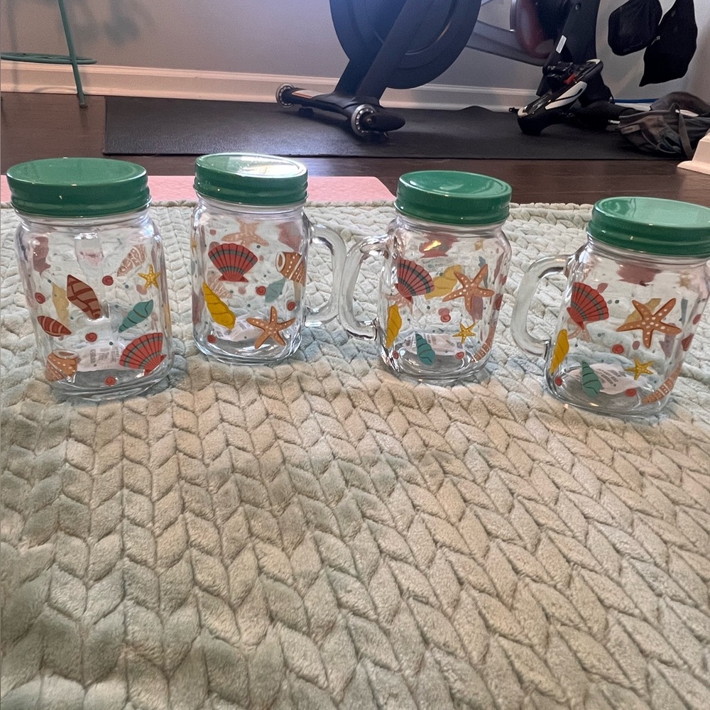 Temptations shell set of 4 Beach-Themed Mason Jar Mugs with Green Lids
